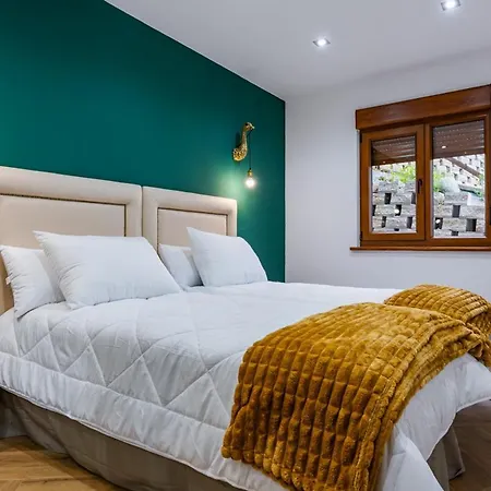 Apartamentos Montes Vindios Onís Buitenkant foto